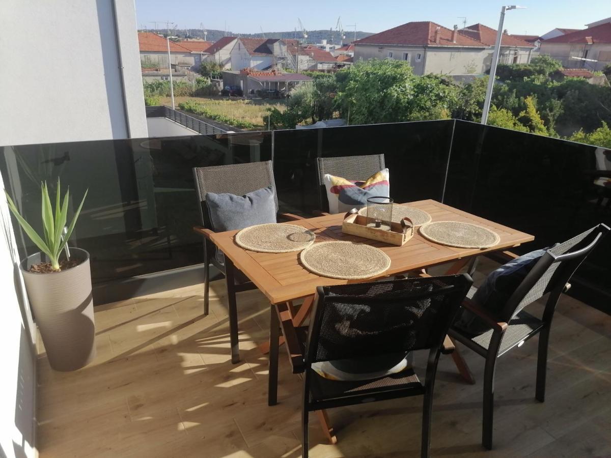 Rosa Mystica Lägenhet Trogir Exteriör bild